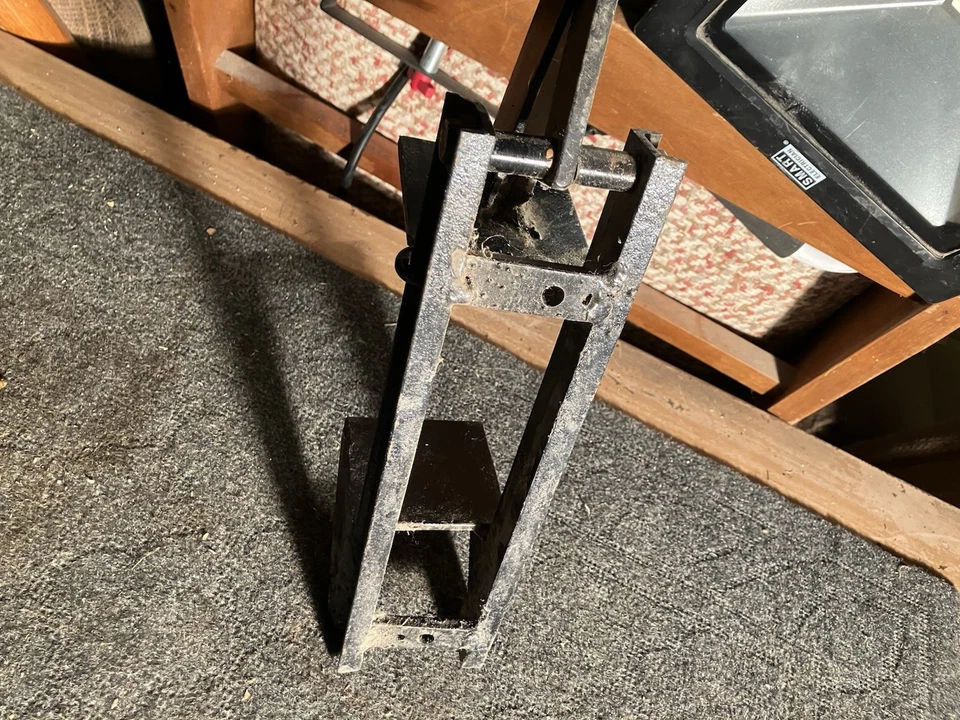 Trituradora de latas de metal Foto 4 de 4