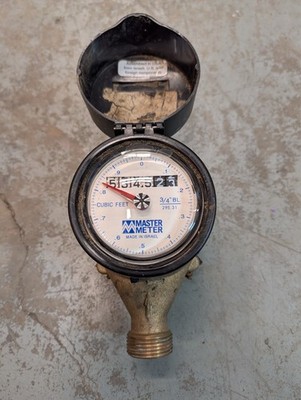 Master Meter bronze 3/4'' water meter cubic feet CF used take out tested BL06