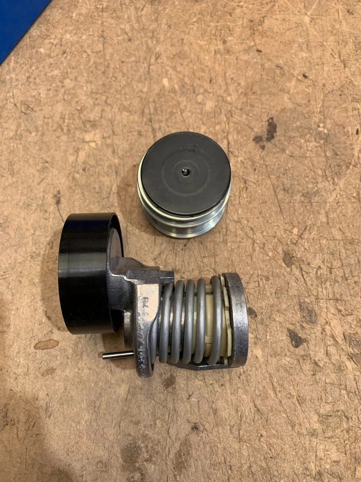 Audi Seat Skoda VW A1 A3 Alhambra Altea V-Ribbed Belt Set SKF VKMAF 31098 - Image 3 of 4