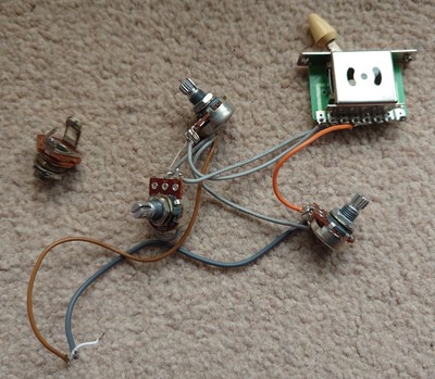 Stagg Stratocaster 1998-2000 Prewired Kabelbaum 1V 2T