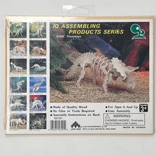 IQ Assembling Products Series D302 Triceratops