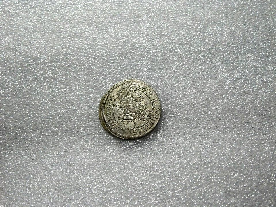 1687 AUSTRIA 6 KREUZER SILVER COIN LEOPOLD THE HOGMOUTH VIENNA  AU - Image 3 of 4