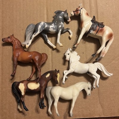 6 Vintage Horses 3 Breyer Reeves & 2 Molding 1975 & 1999 & One Other