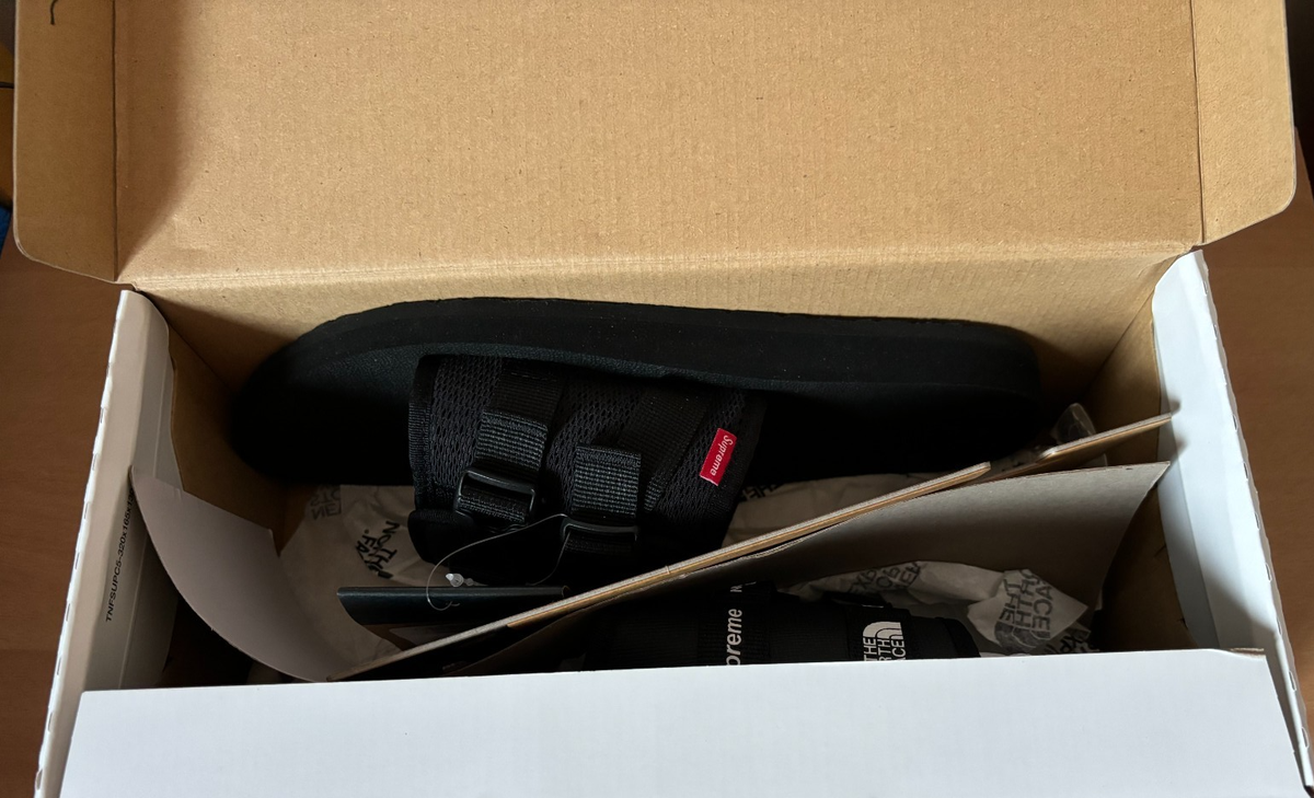L 07 Brand New Supreme The North Face Logo Trekking Black Sandal Size