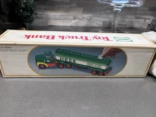 1977 Hess Oiltanker Bank. Original Box.
