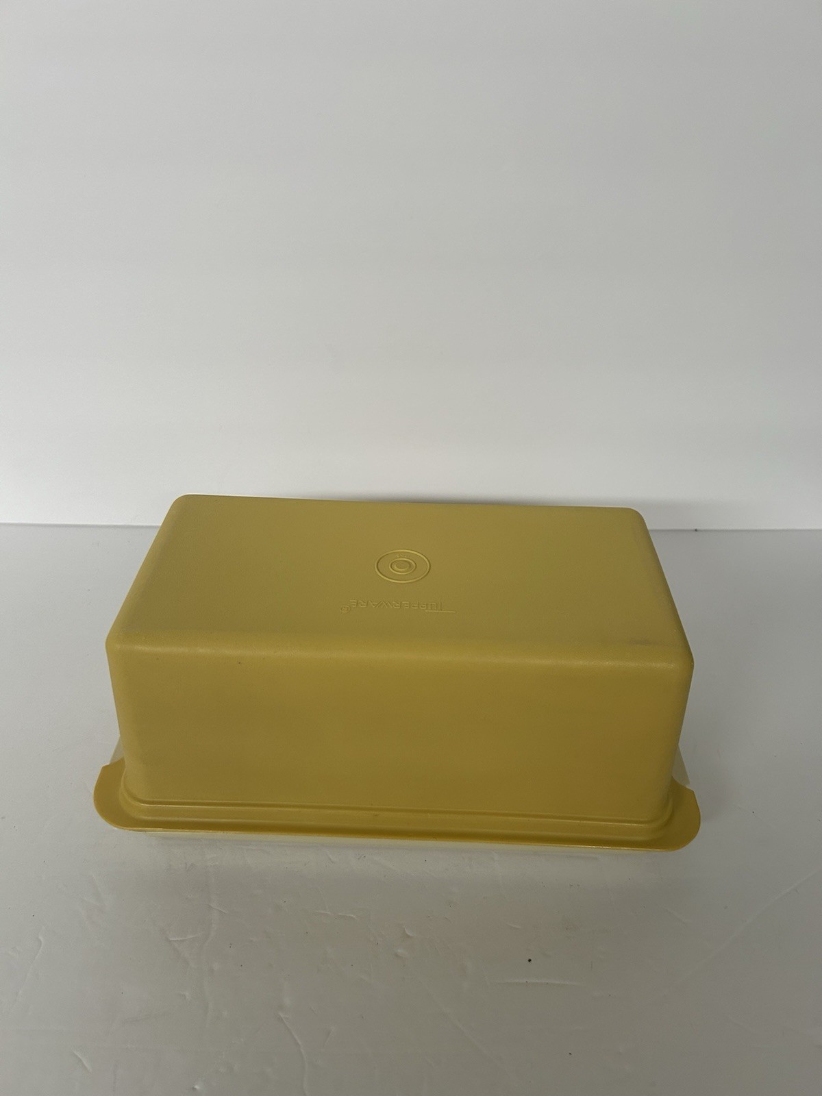 Vintage Tupperware Cheese Keeper 638-9 1 lb Golden Harvest W/Cream Base 639-12