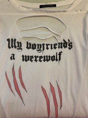 Wildfox  T-Shirt My Boyfriends A Werwolf       Halloween