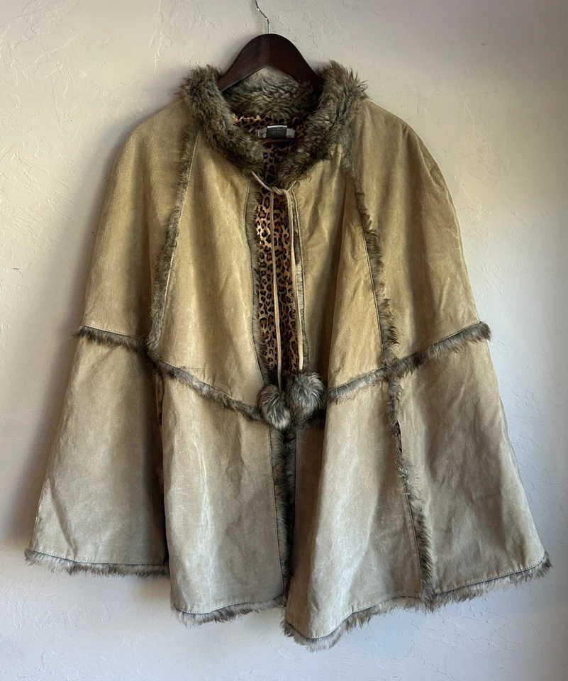 Vintage Newport News Genuine Suede Faux Fur Trim Long Poncho Cape Western Cowboy - Image 2 of 4