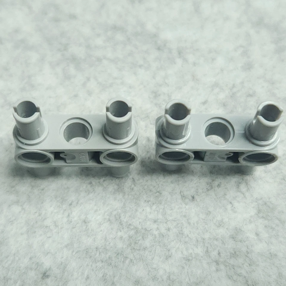 LEGO 48989 Light Bluish Gray Technic Pin Connector Perpendicular 3L 4 Pins Qty 2 - Image 2 of 4