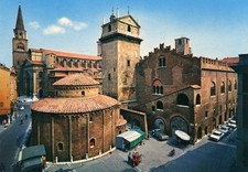 10181 Cartolina Mantova (MN) Rotonda S. Lorenzo e Pal. Ragione NV animata auto