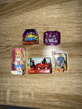 ZURU 5 Surprise Mini Brands Disney Store Series 1 Mystery Ball 5 loose