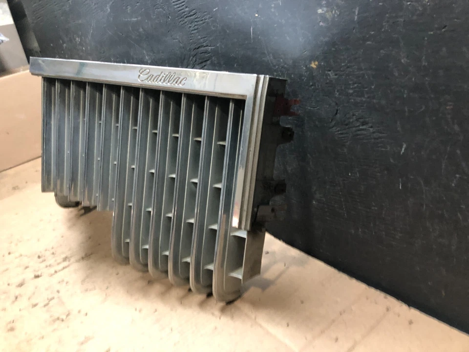 Cadillac Eldorado 1972 parrilla delantera F3995 C Foto 2 de 4