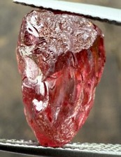 7.5 Ct Natural Pink Garnet/Tanzania