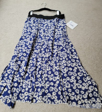 Lularoe Jill Skirt- L- NWT- Navy and White Floral Accordion Style
