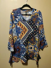 Win Win women's XL flare bottom tunic multicolor prints v-neck long sleeves