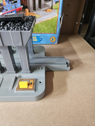 Tomy Thomas Trackmaster Water Tower And Coal Loader No Trains Comes With Box - Picture 5 of 8