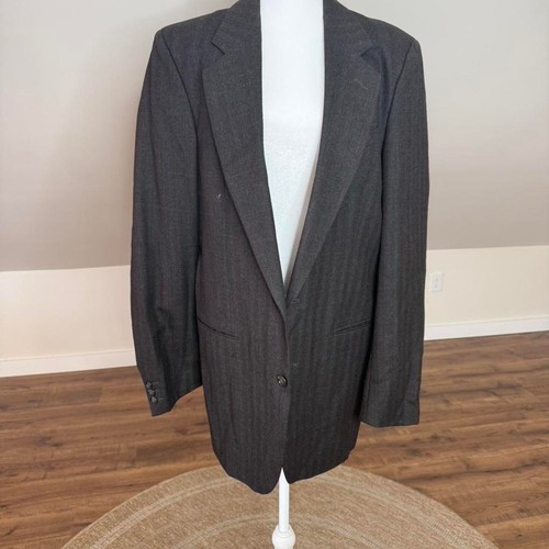 Guy Laroche, Vintage Guy Laroche Men’s Pinstripe Wool Blazer –Made in Italy – Paris designer