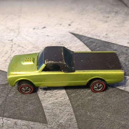 Hot Wheels Custom Fleetside Redline Wheels 1968 Green Black Diecast Truck