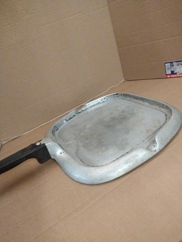 Wagner Ware Sidney-O- “MAGNALITE” Square Broiler Griddle-4602 P, SHF