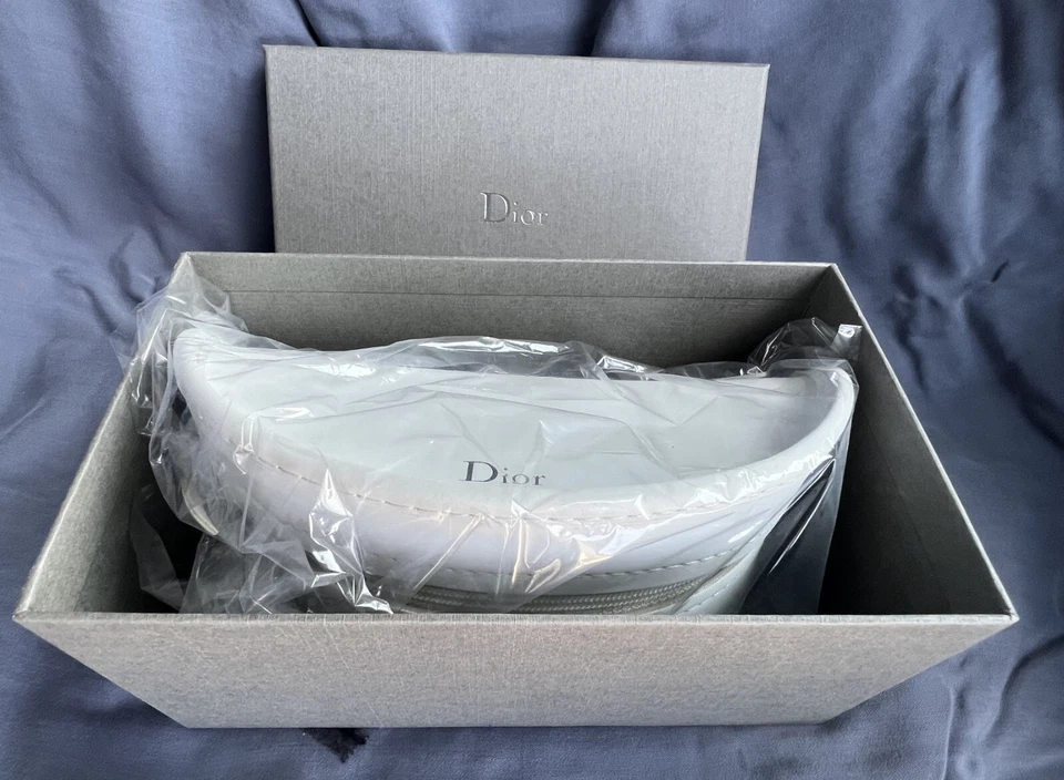 Nuevo - Estuche Dior de cuero con caparazón de almeja para ojos y gafas de sol + Estuche suave de microfibra Foto 4 de 4