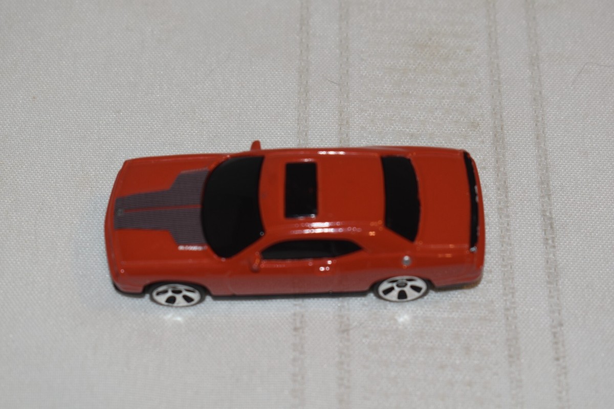 2008 DODGE CHALLENGER SRT8 ミニカー 2008 Dodge Challenger SRT8 Orange 1/24 Diecast Model Car by
