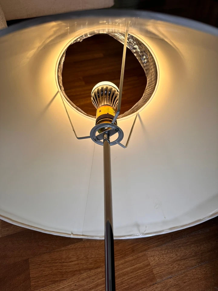 Lampada da terra piantana stelo e base in acciaio cromato con ghisa attacco E27 - Immagine 3 di 4