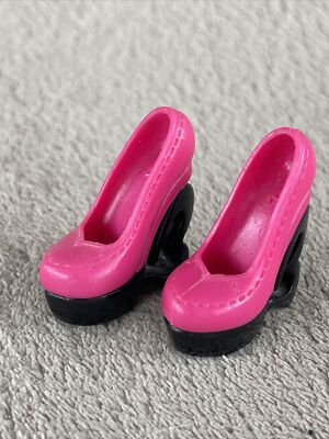 Monster High Puppenkleidung I Love Schuhe Draculaura rosa schwarz Herz Paar Schuhe