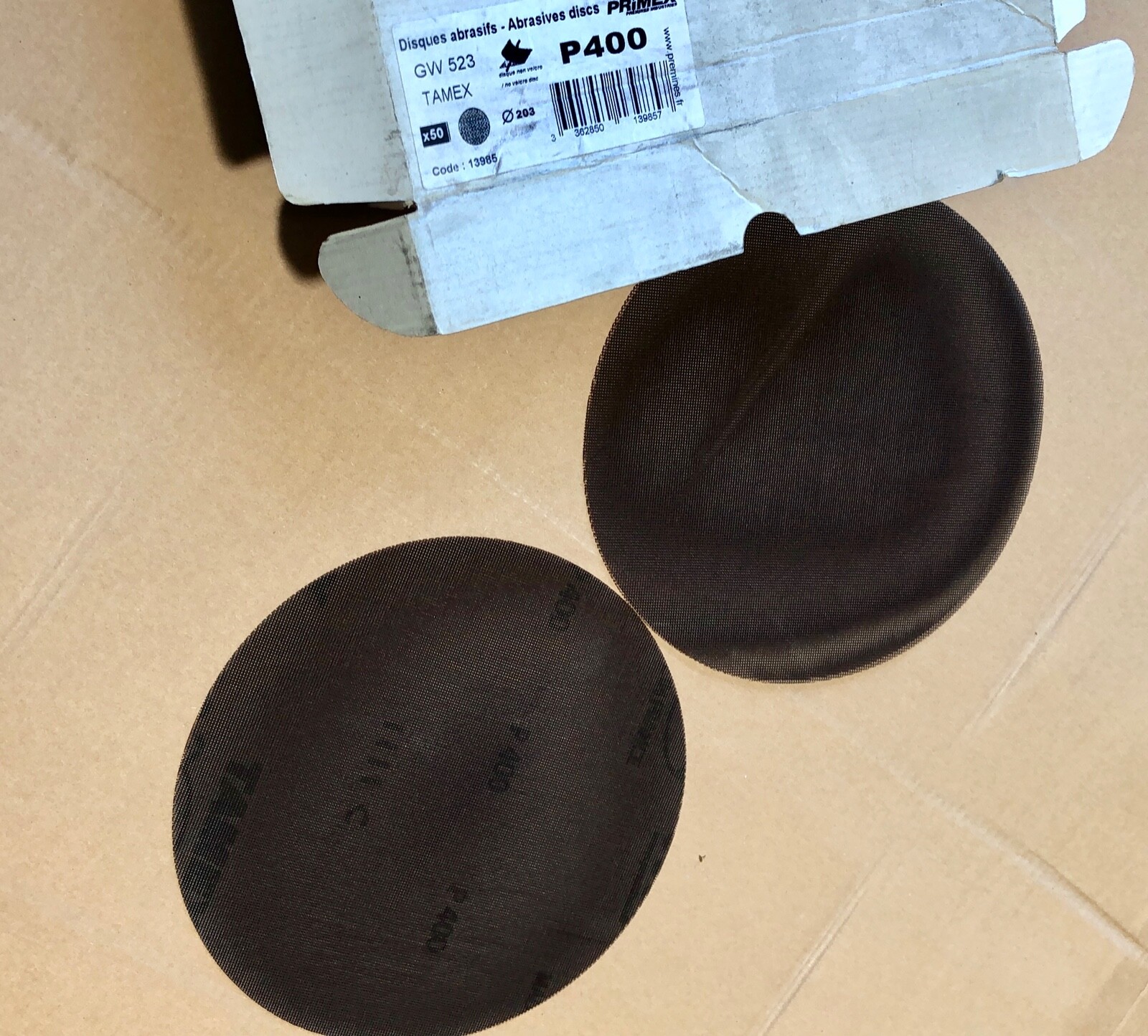 Disques abrasifs P400 TAMEX contre l'usure rapide grâce au double face 203mm