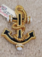 VINTAGE ST. JOHN GOLD ANCHOR BROOCH/PIN NEW With Tags