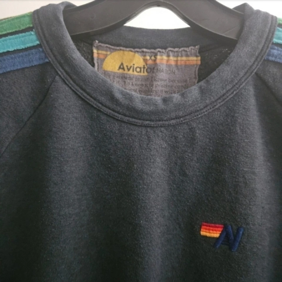 SUDADERA AVIATOR NATION CUATRO RAYAS CUELLO REDONDO TALLA XS Foto 3 de 4