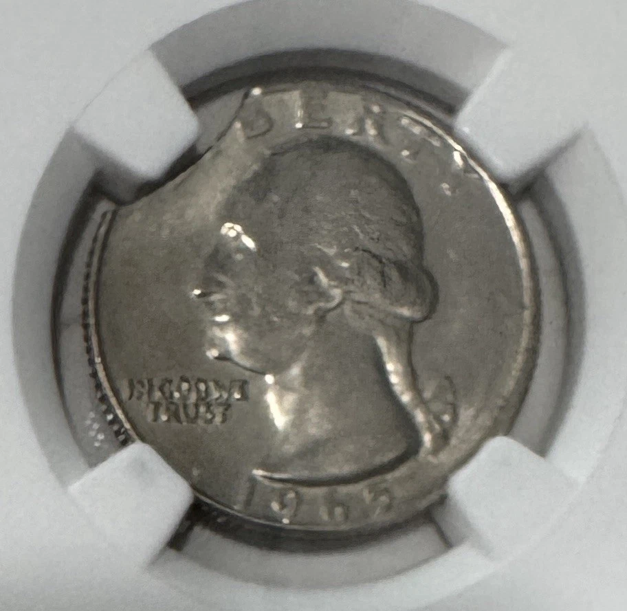 1965 25c AU 58 NGC CERTIFIED US MINT ERROR CURVED CLIP @ 10:00, Sliver Clad - Image 4 of 4