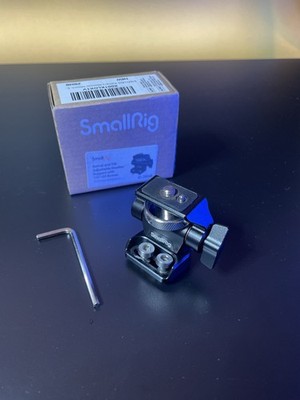 SmallRig Swivel and Tilt Adjustable Monitor Support mit 1/4  - 20 Screws #2904B