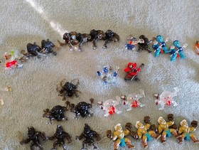 BIG LOT Fistful of Power Battling Action Game Figures (57) With case and extras