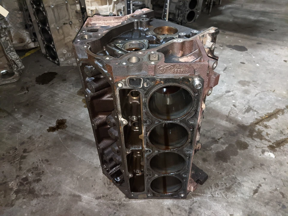 Bloque de cilindros de motor para 07-08 GMC Yukon XL 2500 6.0 LY6 Foto 2 de 4