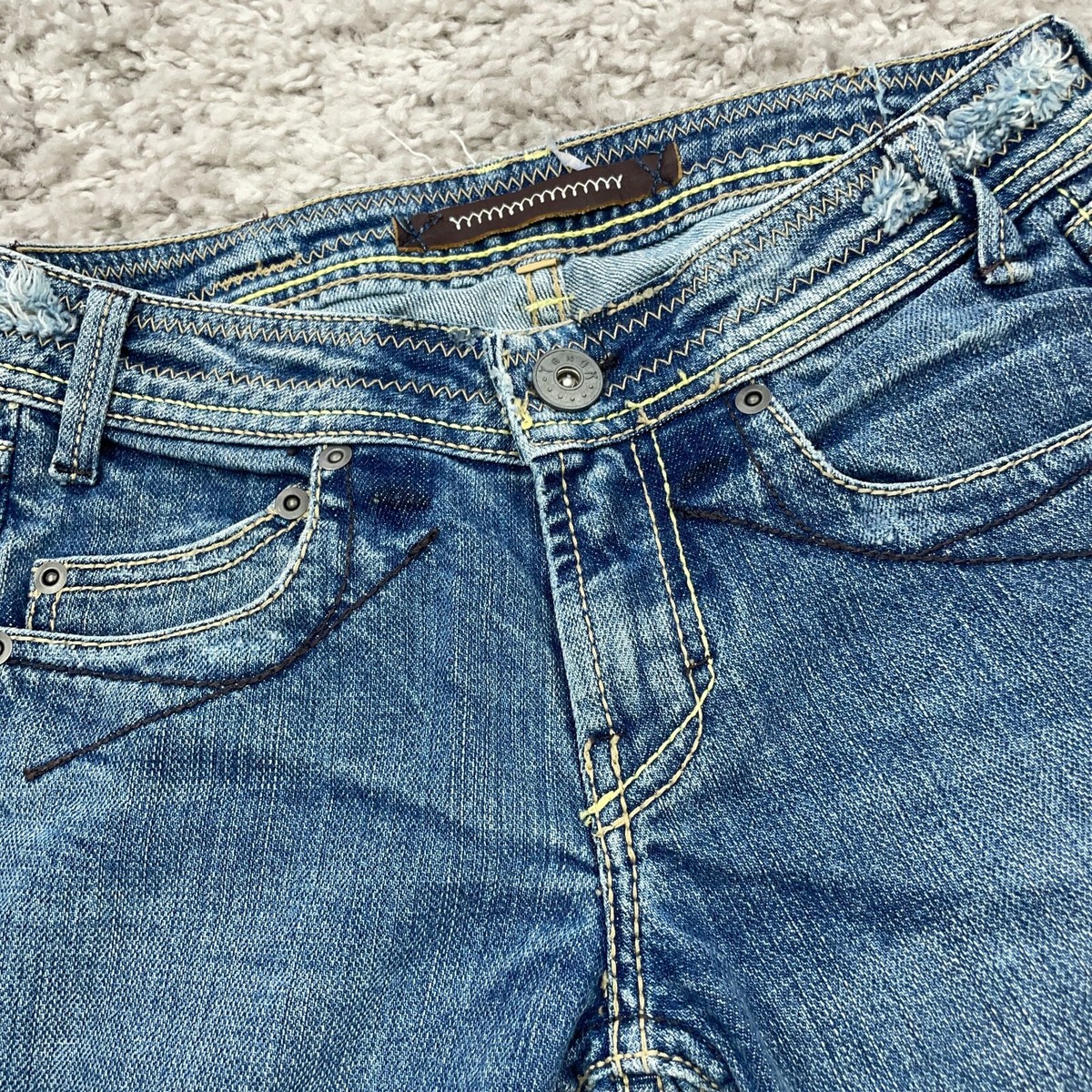 VTG Yanuk Jeans Women's Size 23 (Actual 24x29) Low Rise