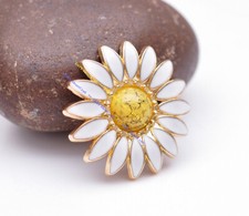 10X GOLD DAISY FLOWER LEATHERCRAFT HARDWARE WESTERN SADDLE CRAFTS CONCHO 32MM