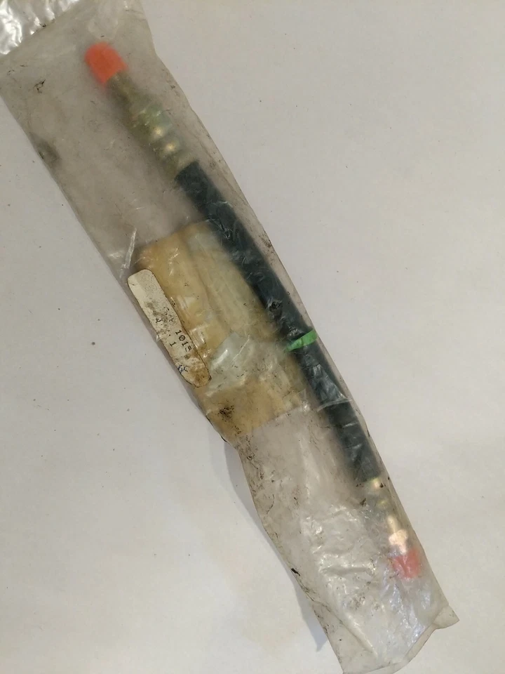 Rolls Royce Bentley  RAT TRAP BRAKE HOSE RHD PART NO. GMF 1015 NOS Part  - Image 3 of 3