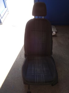 VW Golf 7 AU 1.6 TDI 4/5 Türer Fahrersitz Sitz vorne links 5Q4881105M