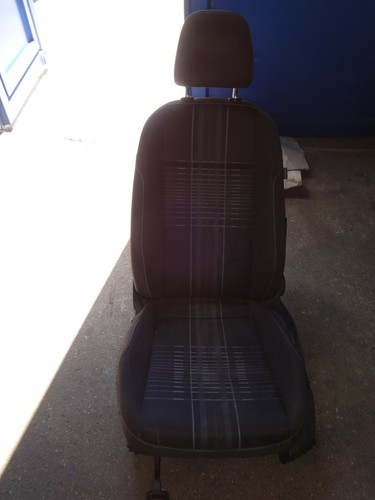 VW Golf 7 AU 1.6 TDI 4/5 Türer Fahrersitz Sitz vorne links 5Q4881105M