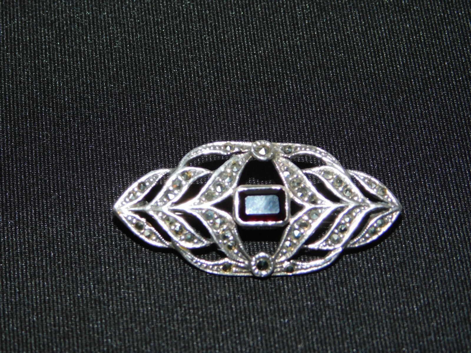 VINTAGE SOLID  SILVER MARCASITE GARNET BROOCH 5.5… - image 4