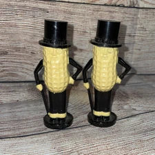 Plastic Planters Mr. Peanut Salt & Pepper Shakers 4" Tall 1950s Advertising VTG