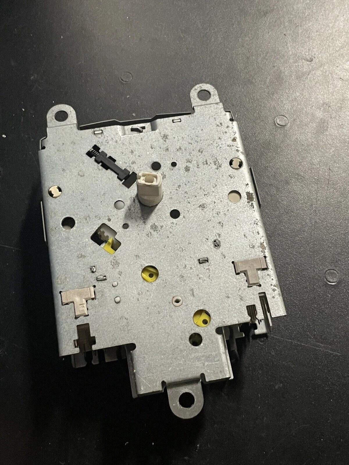 WHIRLPOOL Dishwasher Timer Push Button Switch Control Selector 6915306 |WM848
Opens in a new window