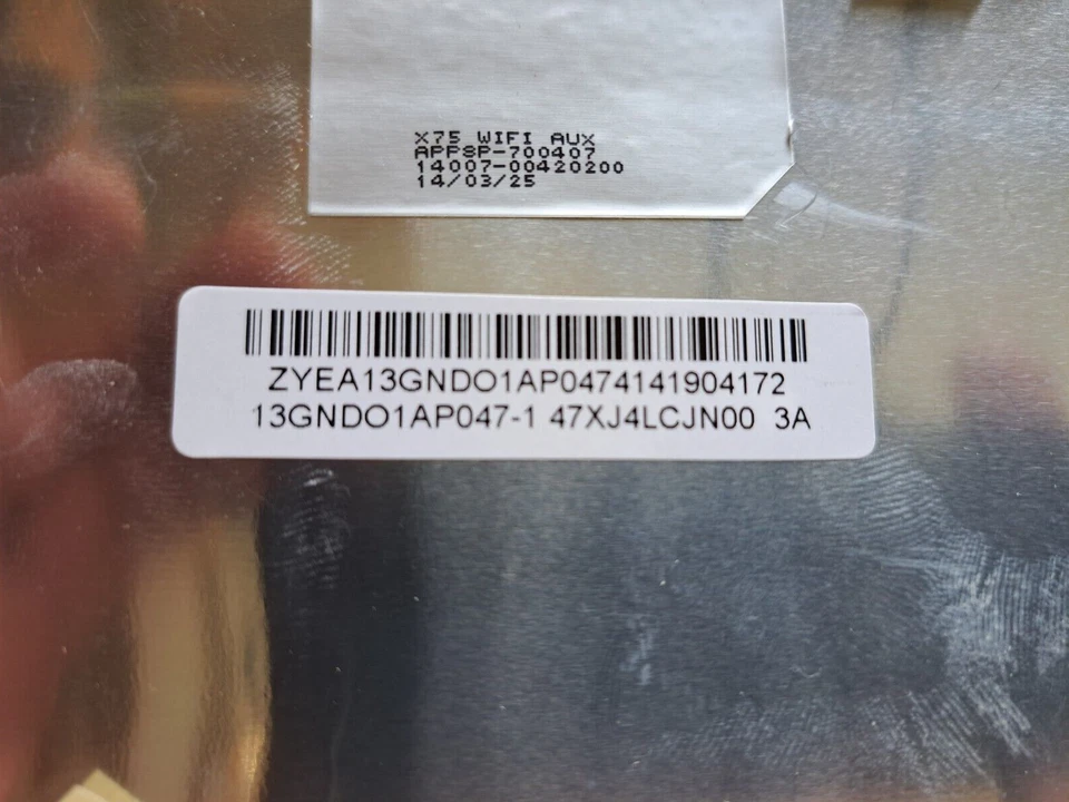 Asus F75A Displaydeckel - Bild 3 von 3