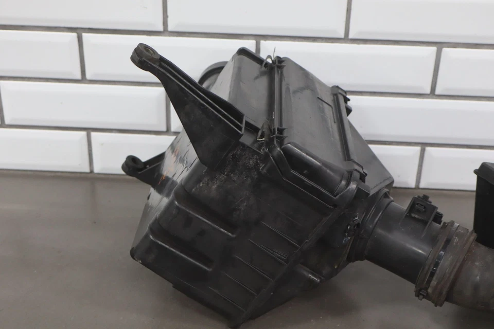 Limpiador de admisión de aire del motor Toyota 4Runner 5VZFE 1999-2002 Foto 2 de 4