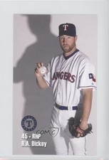 2006 Texas Rangers Team Issue RA Dickey #45 g6w