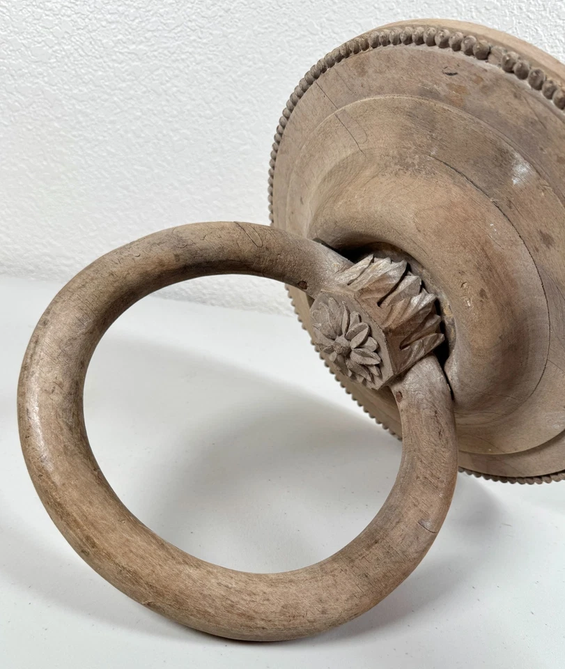 Lámpara medallón de techo sueca de madera tallada antigua del siglo XVIII Foto 3 de 4