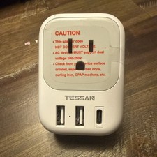 Type E F Plug Adapter France Travel Power Adaptor with 3 USB Ports 4 AC Outlets