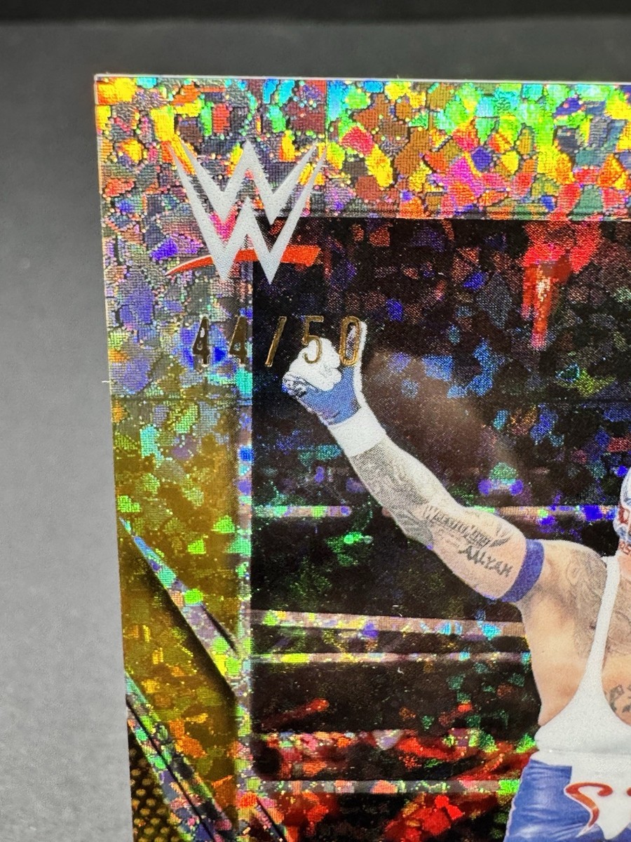 2026 Topps Chrome WWE- Rey Mysterio Gold Mini Diamond Refractor