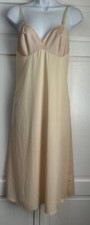 Vintage VANITY FAIR Beige Silky Nylon Full Slip w/ Lace Lingerie 32