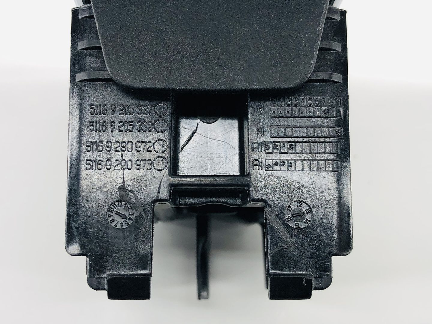 13-18 BMW 320I F30 RIGHT SIDE DASHBOARD PANEL GLOVE BOX STORAGE  